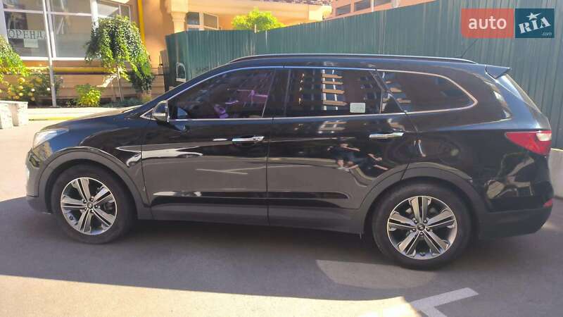 Внедорожник / Кроссовер Hyundai Grand Santa Fe 2014 в Киеве