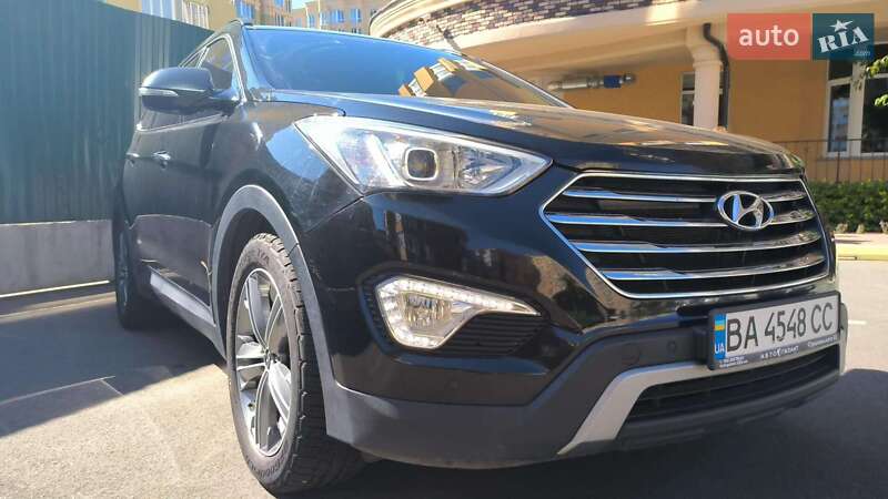 Внедорожник / Кроссовер Hyundai Grand Santa Fe 2014 в Киеве