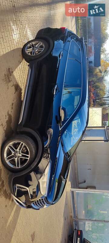 Внедорожник / Кроссовер Hyundai Grand Santa Fe 2016 в Черновцах