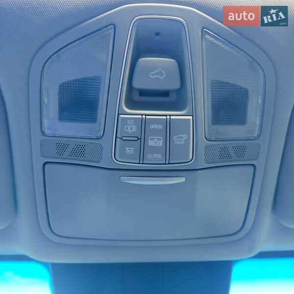 Внедорожник / Кроссовер Hyundai Grand Santa Fe 2016 в Черновцах