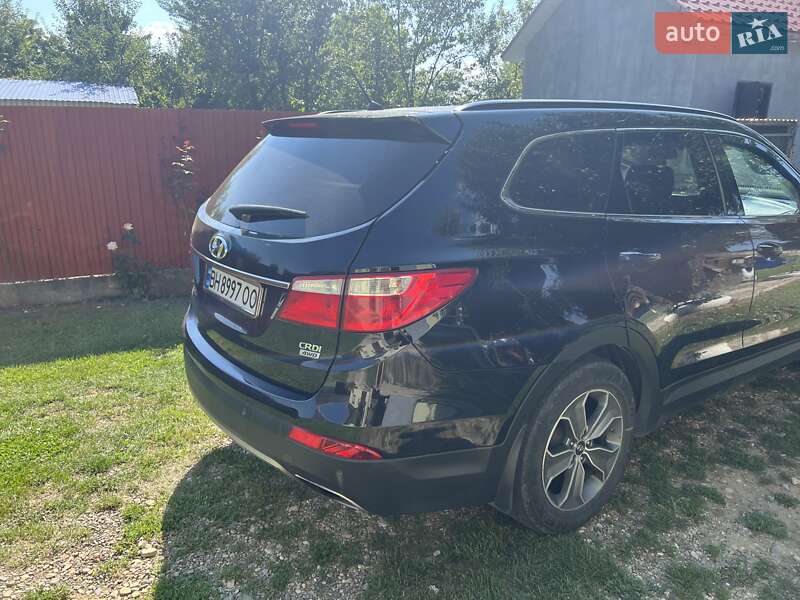 Внедорожник / Кроссовер Hyundai Grand Santa Fe 2015 в Черновцах