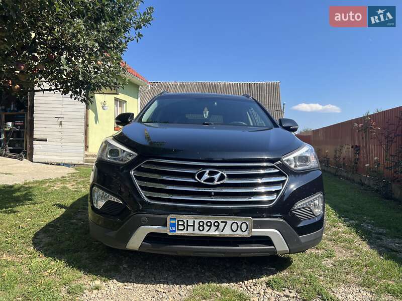 Позашляховик / Кросовер Hyundai Grand Santa Fe 2015 в 