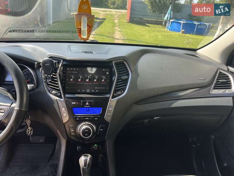 Внедорожник / Кроссовер Hyundai Grand Santa Fe 2015 в Черновцах