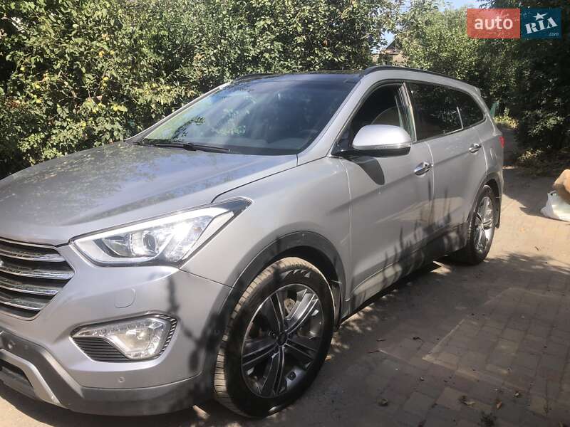 Позашляховик / Кросовер Hyundai Grand Santa Fe 2016 в Кривому Розі