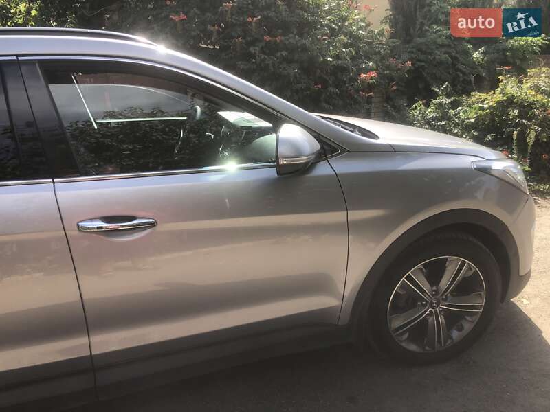 Позашляховик / Кросовер Hyundai Grand Santa Fe 2016 в Кривому Розі