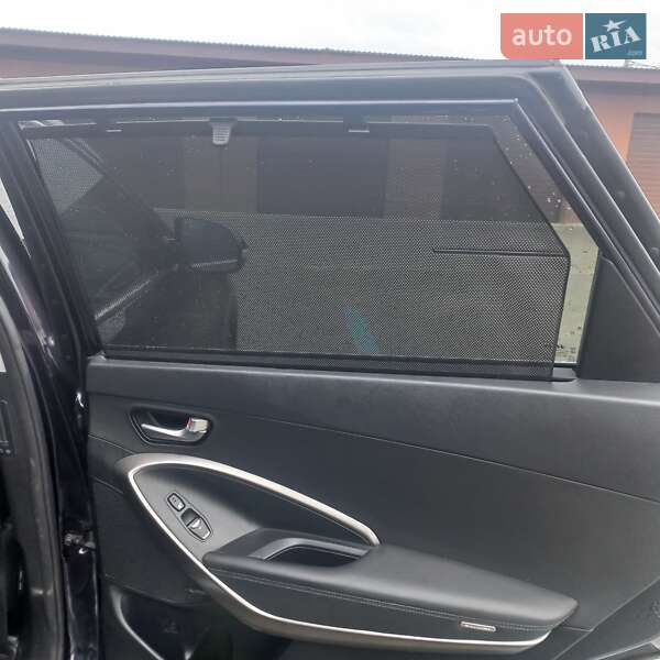 Позашляховик / Кросовер Hyundai Grand Santa Fe 2016 в Надвірній