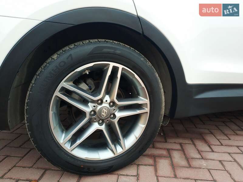 Внедорожник / Кроссовер Hyundai Grand Santa Fe 2016 в Хмельницком