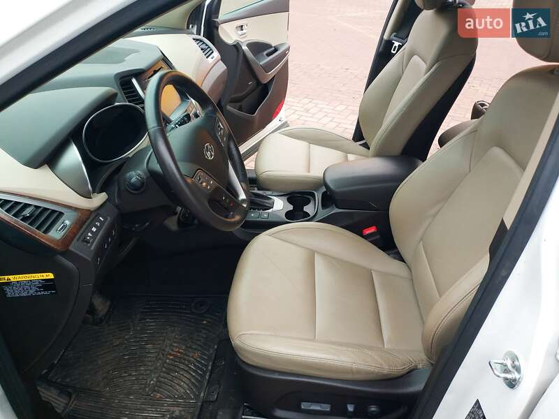 Внедорожник / Кроссовер Hyundai Grand Santa Fe 2016 в Хмельницком