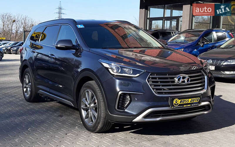 Позашляховик / Кросовер Hyundai Grand Santa Fe 2018 в 