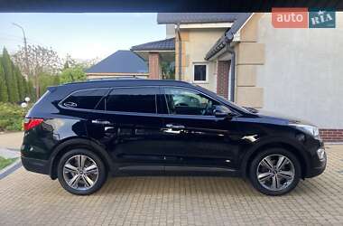 Внедорожник / Кроссовер Hyundai Grand Santa Fe 2016 в 