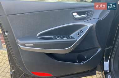 Внедорожник / Кроссовер Hyundai Grand Santa Fe 2016 в 