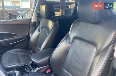 Внедорожник / Кроссовер Hyundai Grand Santa Fe 2016 в 