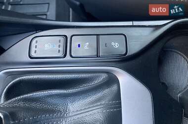 Внедорожник / Кроссовер Hyundai Grand Santa Fe 2016 в 