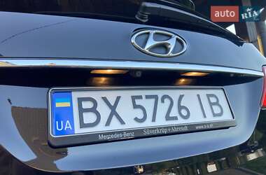 Внедорожник / Кроссовер Hyundai Grand Santa Fe 2016 в 