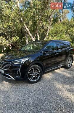 Внедорожник / Кроссовер Hyundai Grand Santa Fe 2017 в Черновцах