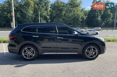 Внедорожник / Кроссовер Hyundai Grand Santa Fe 2017 в 