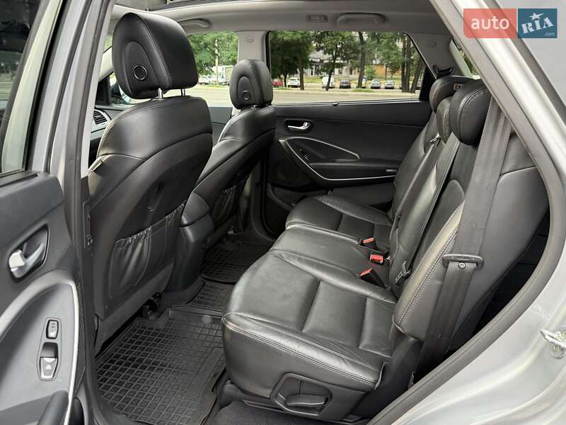 Внедорожник / Кроссовер Hyundai Grand Santa Fe 2016 в Киеве