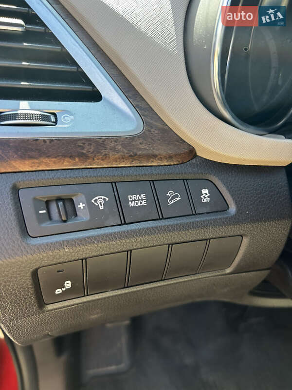 Внедорожник / Кроссовер Hyundai Grand Santa Fe 2017 в Сумах