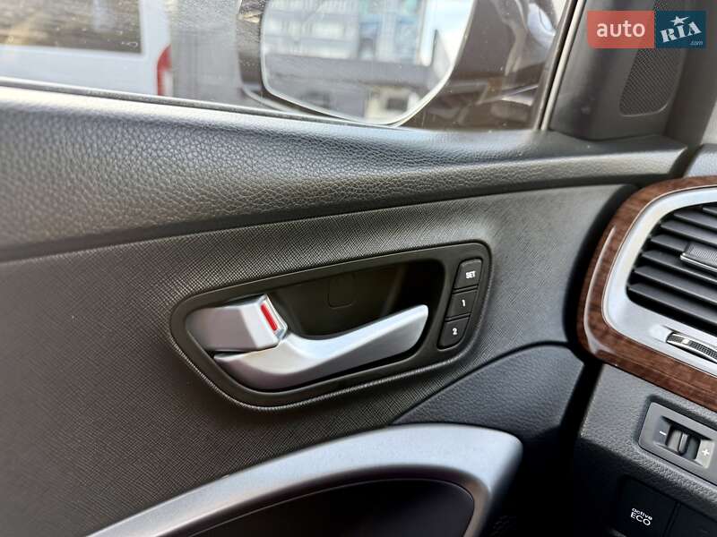 Внедорожник / Кроссовер Hyundai Grand Santa Fe 2015 в Киеве