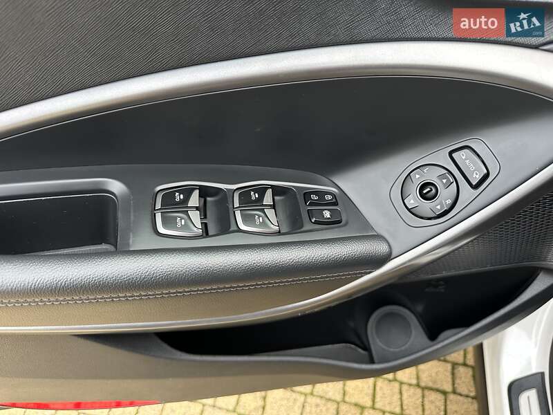 Внедорожник / Кроссовер Hyundai Grand Santa Fe 2015 в Хмельницком