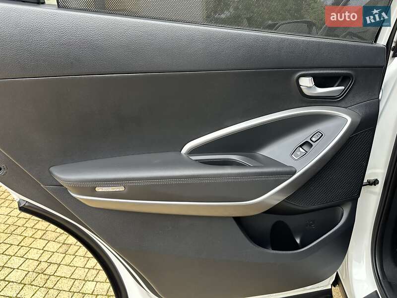 Внедорожник / Кроссовер Hyundai Grand Santa Fe 2015 в Хмельницком