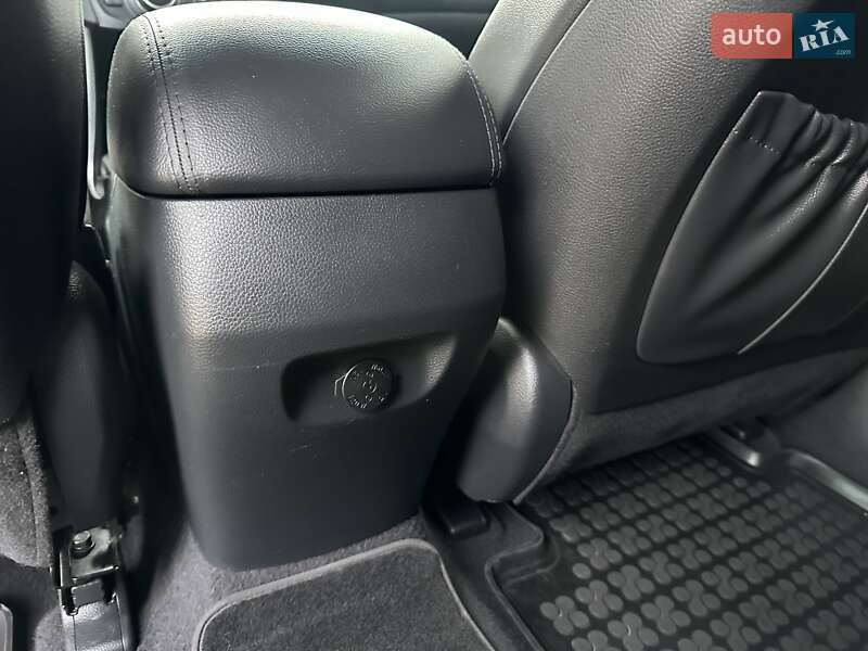 Внедорожник / Кроссовер Hyundai Grand Santa Fe 2015 в Хмельницком