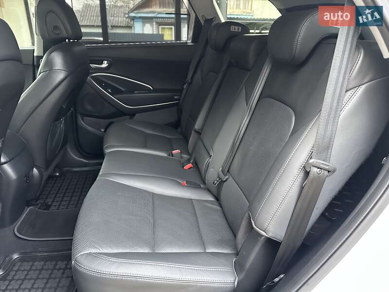 Внедорожник / Кроссовер Hyundai Grand Santa Fe 2015 в Хмельницком