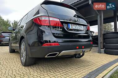 Внедорожник / Кроссовер Hyundai Grand Santa Fe 2015 в 