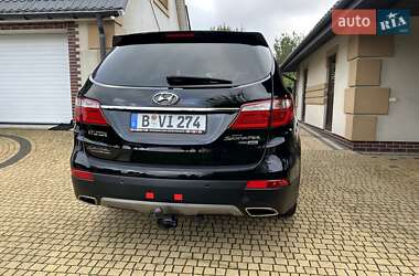 Внедорожник / Кроссовер Hyundai Grand Santa Fe 2015 в 