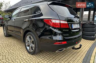 Внедорожник / Кроссовер Hyundai Grand Santa Fe 2015 в 