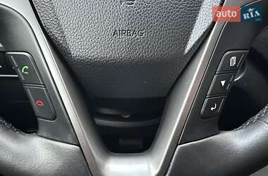 Внедорожник / Кроссовер Hyundai Grand Santa Fe 2015 в 