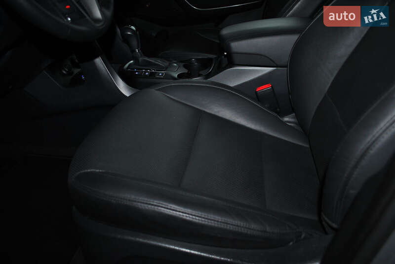 Внедорожник / Кроссовер Hyundai Grand Santa Fe 2017 в Ровно