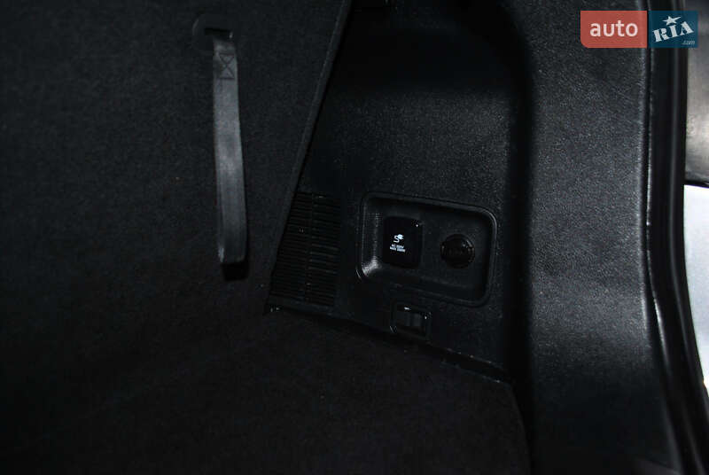 Внедорожник / Кроссовер Hyundai Grand Santa Fe 2017 в Ровно