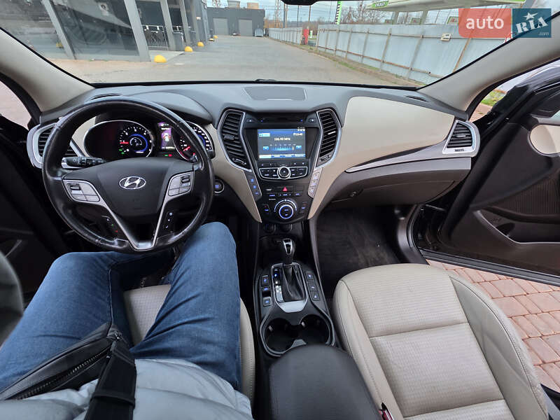 Внедорожник / Кроссовер Hyundai Grand Santa Fe 2014 в Кривом Роге