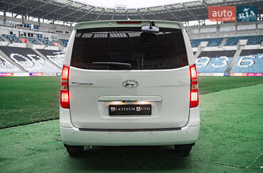Минивэн Hyundai Grand Starex 2019 в 
