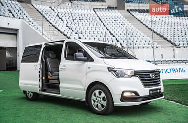 Минивэн Hyundai Grand Starex 2019 в 