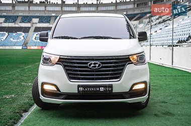 Минивэн Hyundai Grand Starex 2019 в 