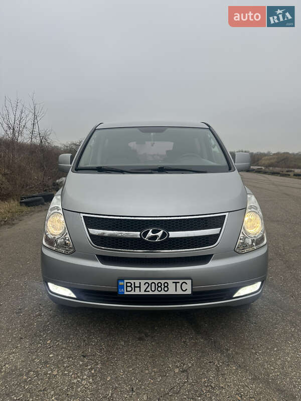 Мінівен Hyundai Grand Starex 2014 в Одесі