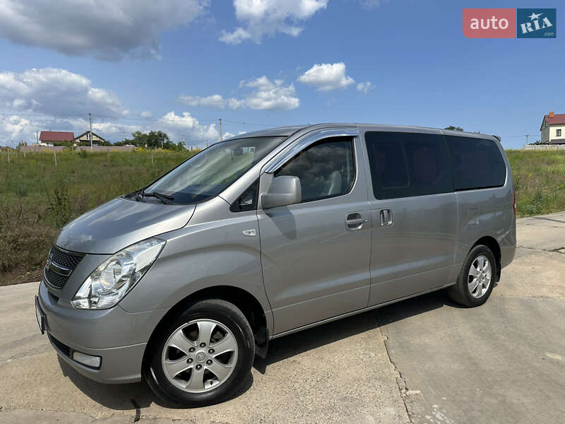 Мінівен Hyundai Grand Starex 2014 в Одесі