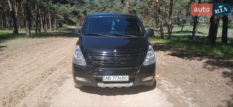 Минивэн Hyundai Grand Starex 2010 в Николаеве