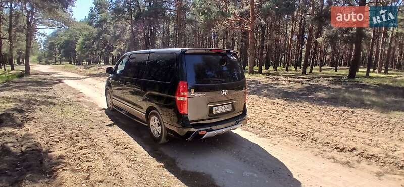 Минивэн Hyundai Grand Starex 2010 в Николаеве