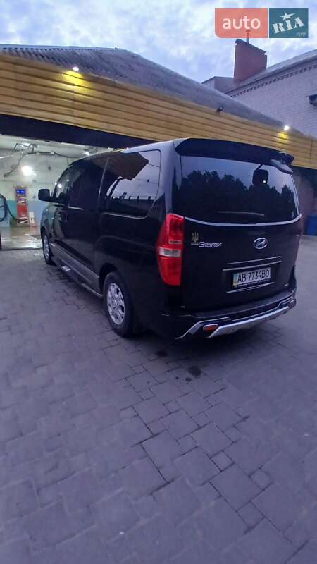 Минивэн Hyundai Grand Starex 2010 в Николаеве