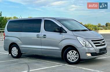 Минивэн Hyundai Grand Starex 2017 в 