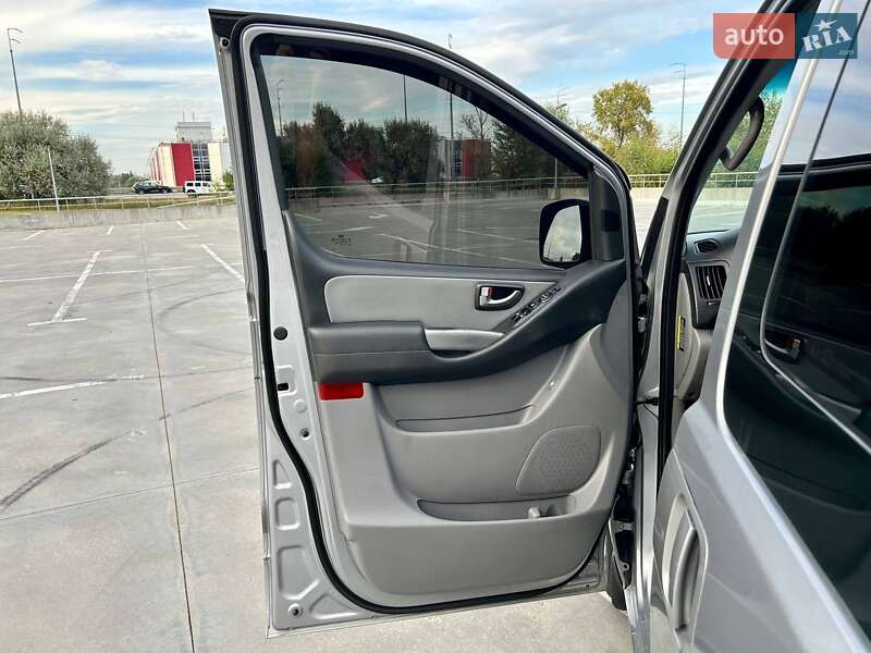 Минивэн Hyundai Grand Starex 2017 в Киеве фото 29 Минивэн Hyundai Grand Starex 2017 в Киеве