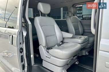 Минивэн Hyundai Grand Starex 2017 в 