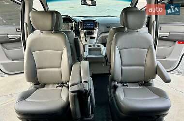 Минивэн Hyundai Grand Starex 2017 в 