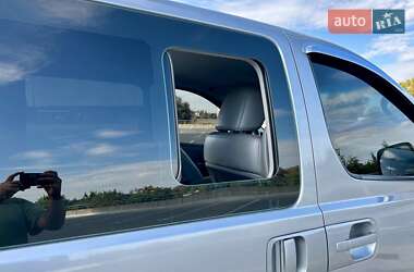 Минивэн Hyundai Grand Starex 2017 в 