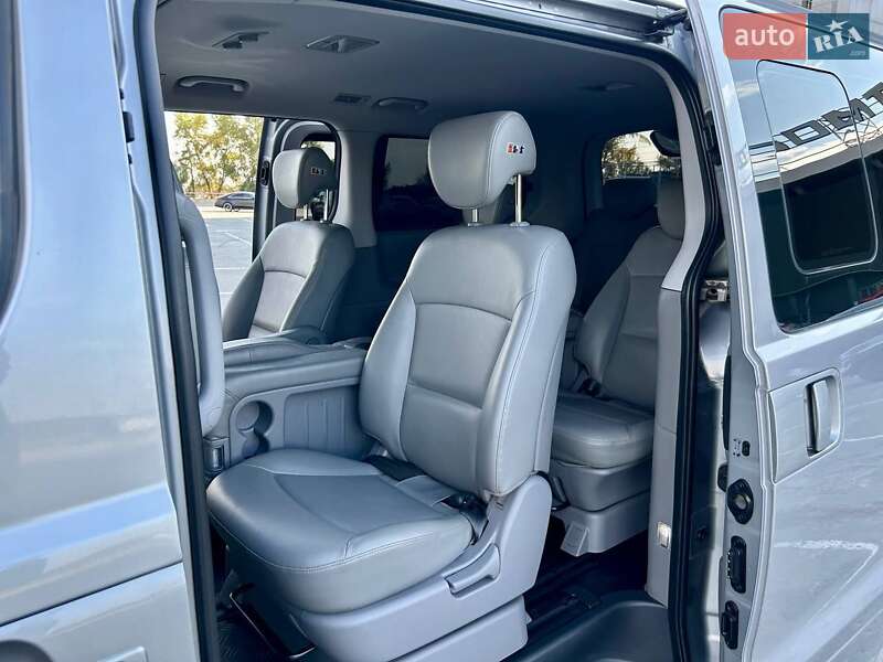 Минивэн Hyundai Grand Starex 2017 в Киеве фото 102 Минивэн Hyundai Grand Starex 2017 в Киеве