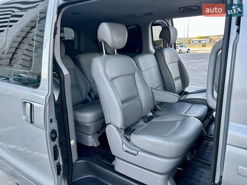 Минивэн Hyundai Grand Starex 2017 в Киеве фото 111 Минивэн Hyundai Grand Starex 2017 в Киеве