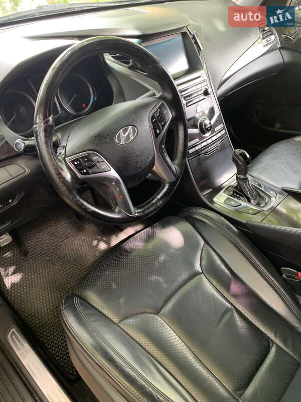 Седан Hyundai Grandeur 2016 в Одесі